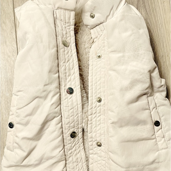 Adorable Little Girls Mayoral Cream Reversible Vest - Picture 3 of 4
